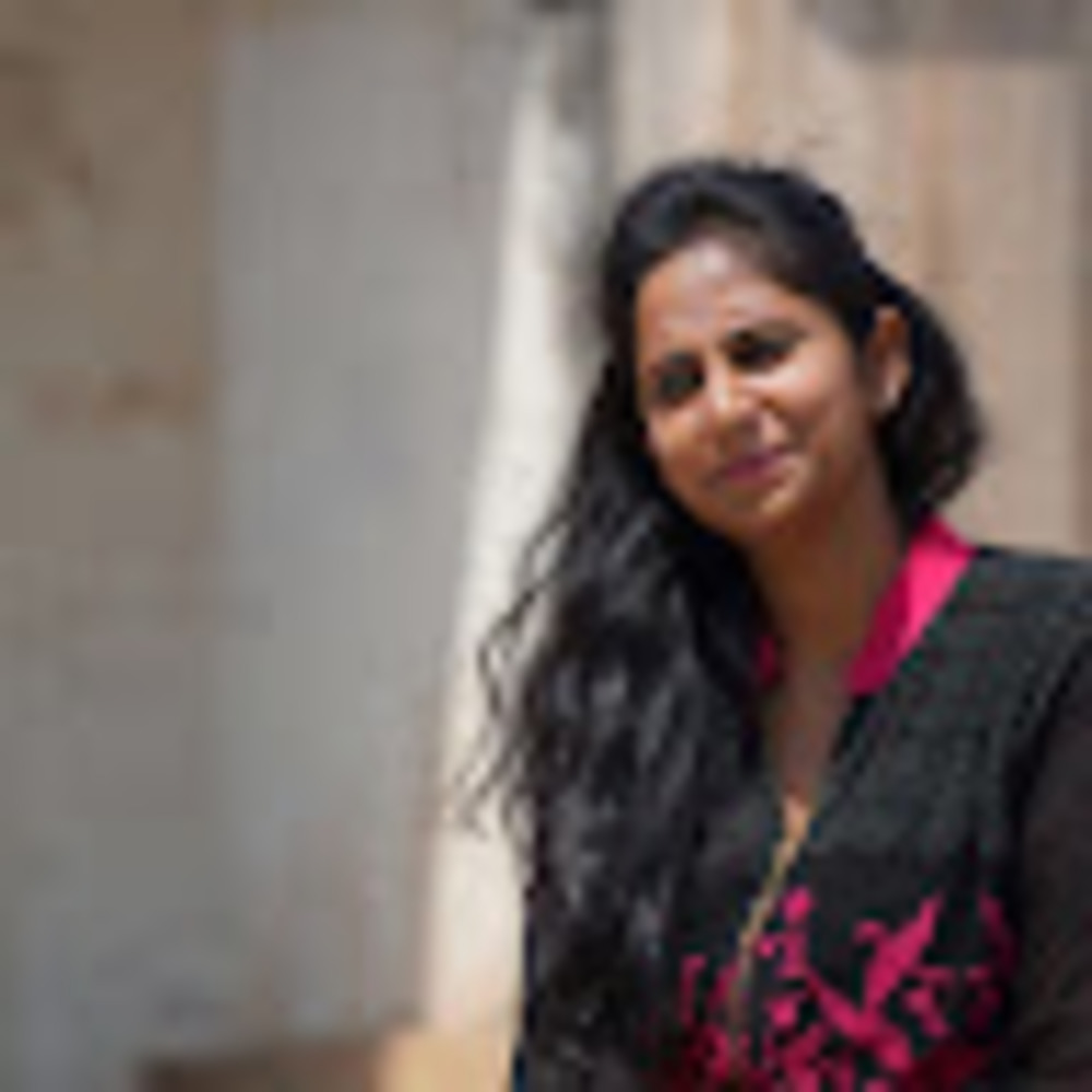 Meet your Posher, Hansika